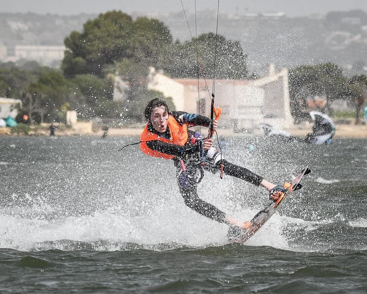 Kite Surf Lessons: Professional Kite Surf Lessons in Mokattam
